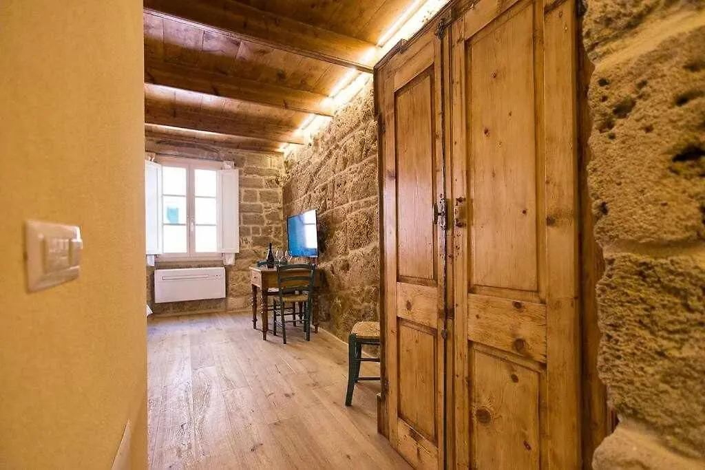 Grand Suite Gioberti Elegante Nel Cuore Di Alghero